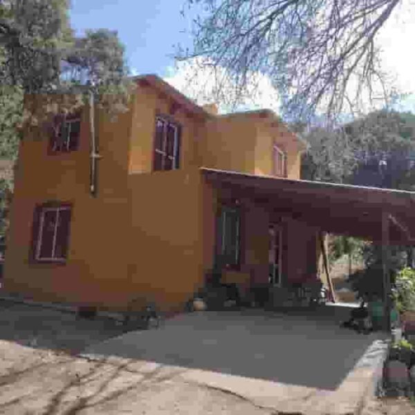 VENDO CASA EN VILLA ANIMI/ calle Ombu