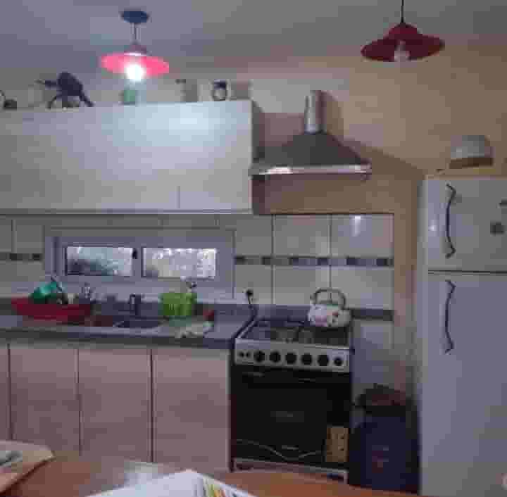 VENDO CASA EN VILLA ANIMI/ calle Ombu - Imagen 6