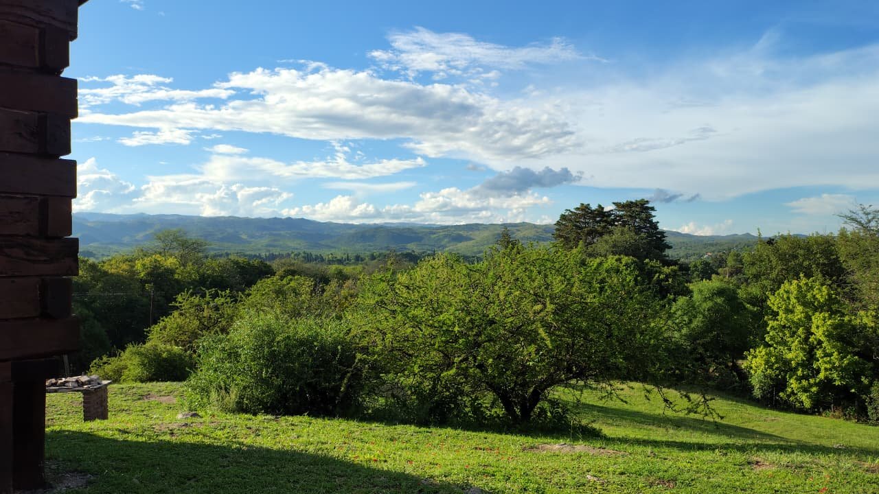 Vendo casa+cabaña en B° Cerro de la Cruz| Ascochinga - Imagen 2